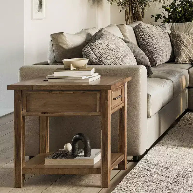 Table de Chevet Rustique Transitoire en Bois Claremont avec Rangement et Chargeur USB
